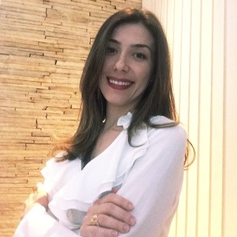 Débora Ottoni Uébe Mansur